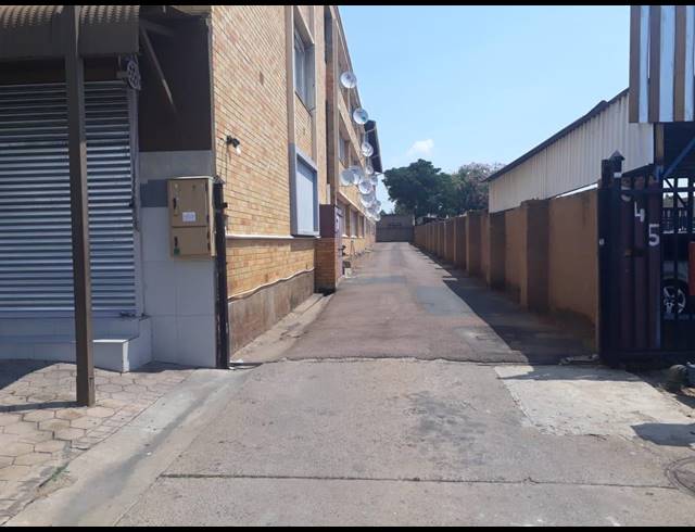 81M² RETAIL RENTED IN GEZINA